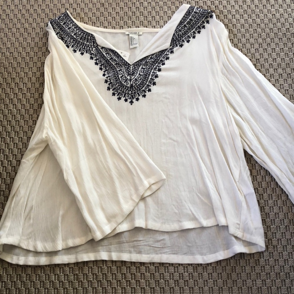 Size L. Forever 21 top.